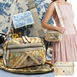 🆕 KURT GEIGER LONDON 🧿 NWOT Recycled Nylon Crossbody Bag, White Shell Print